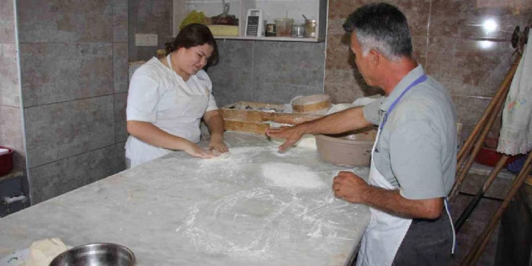 Kapıdan çırak olarak giren patron olarak çıkıyor! 45 yıldır süren gelenek: “Burası işletme değil okul” 4